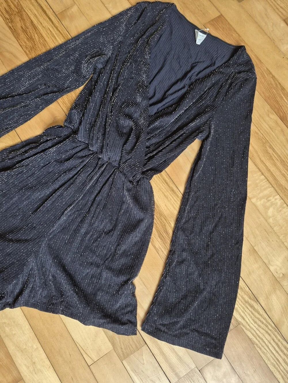 Black Metallic Sparkle Long-Sleeve Romper - Picture 6 of 11